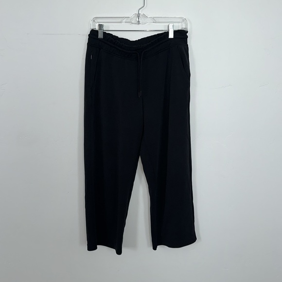 Athleta Seasoft Midrise Straight Crop Pant - Picture 2 of 7